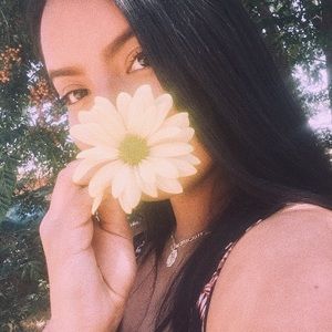 Meet your Posher, Miriam